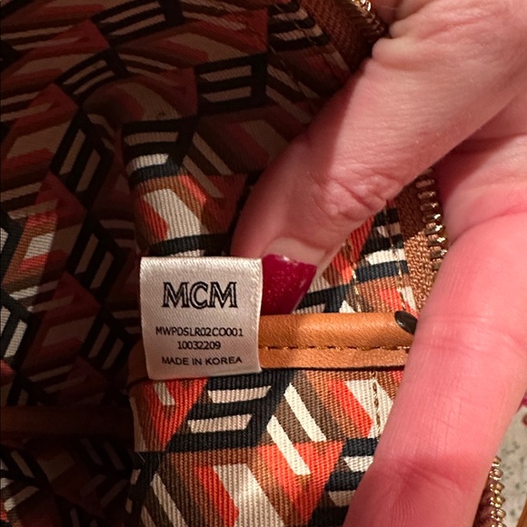 MCM Cognac Visetos Tote Bag with Reversible Geometric interior. Gently used! - Picture 16 of 16